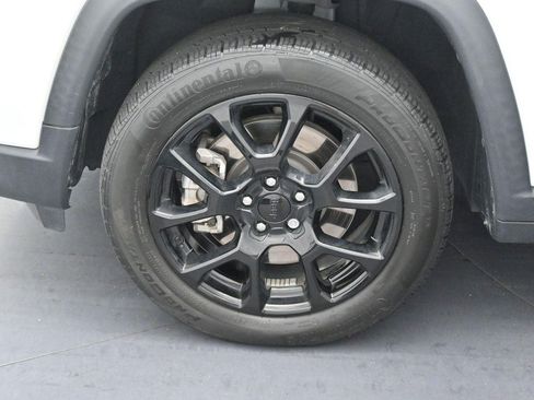 Used 2023 Jeep Compass Latitude AWD/4WD image 31