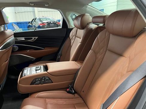 Used 2019 Kia K900 Luxury w/ VIP Package AWD/4WD image 19