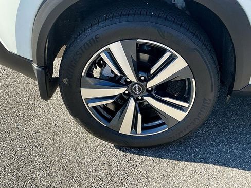 Certified 2023 Nissan Rogue SL image 9