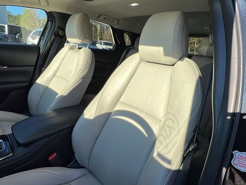 Used 2025 MAZDA CX-30 AWD 2.5 S w/ Preferred Package image 17