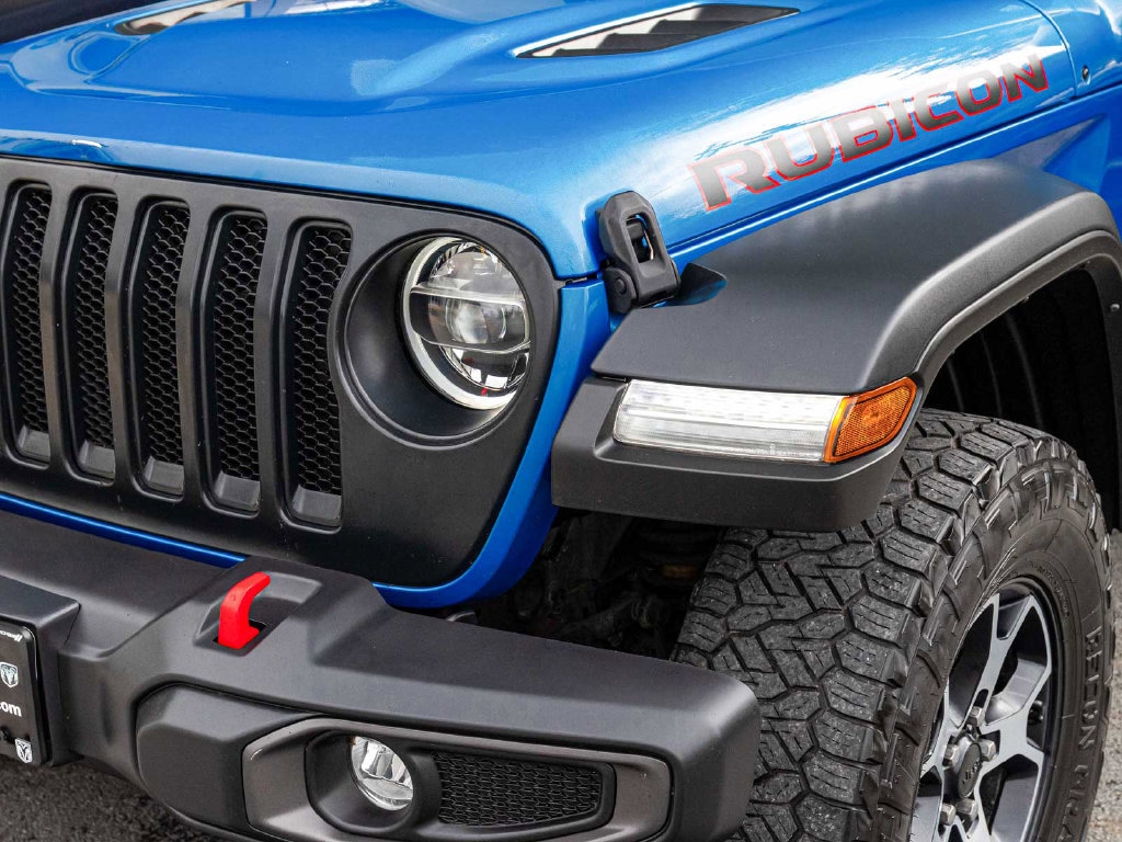 Used 2021 Jeep Wrangler Unlimited Rubicon w/ Dual Top Group AWD/4WD image 34