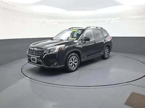 Used 2024 Subaru Forester Premium AWD/4WD image 7