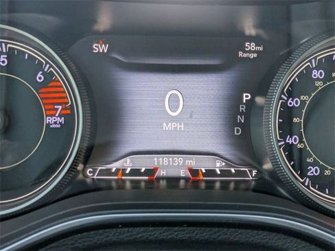 Used 2019 Jeep Cherokee Limited image 30