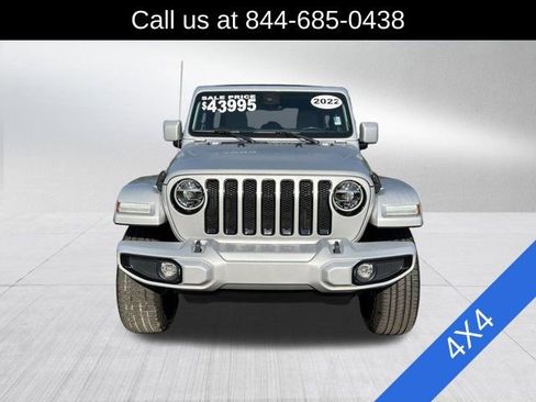 Used 2022 Jeep Wrangler Unlimited Sahara image 2