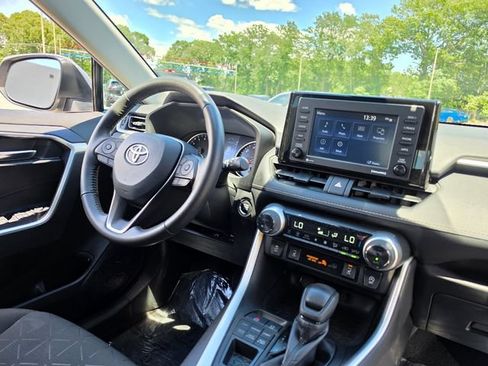 Used 2022 Toyota RAV4 XLE w/ Convenience Package AWD/4WD image 13
