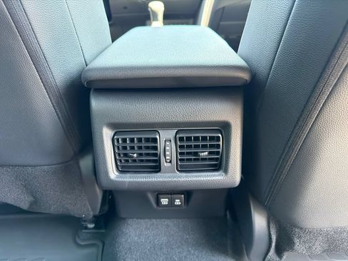 New 2026 Toyota Camry Hybrid FWD image 27