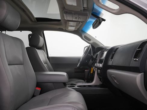 Used 2016 Toyota Sequoia Platinum AWD/4WD image 11