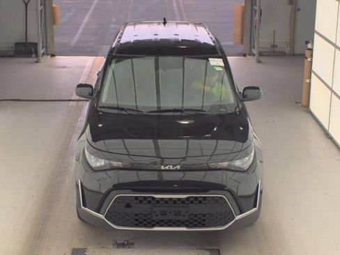 Used 2025 Kia Soul LX w/ LX Technology Package FWD image 3
