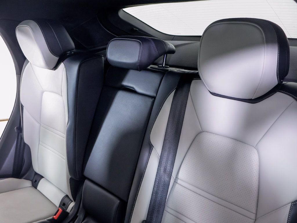 Certified 2024 Porsche Cayenne Coupe AWD/4WD image 11
