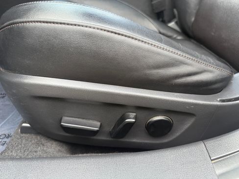 Used 2022 MAZDA MAZDA3 s image 30