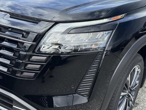 New 2026 Nissan Pathfinder Platinum w/ Cargo Package FWD image 10