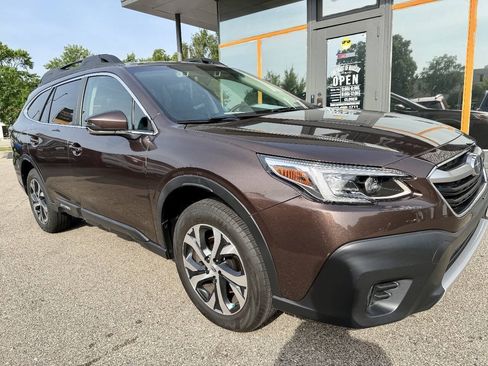 Used 2022 Subaru Outback Limited AWD/4WD image 4