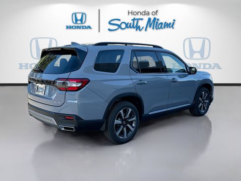 New 2025 Honda Pilot Elite image 7