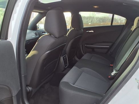 Used 2017 Dodge Charger SE image 29
