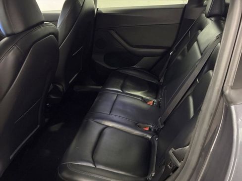 Used 2023 Tesla Model Y Long Range image 13