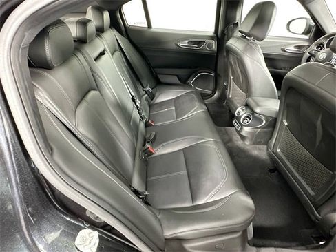Used 2022 Alfa Romeo Giulia Ti image 28