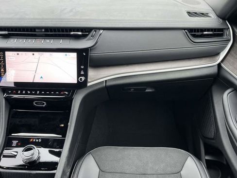 New 2026 Jeep Grand Cherokee L 4WD image 17
