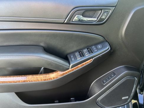 Used 2016 Chevrolet Suburban LTZ image 33