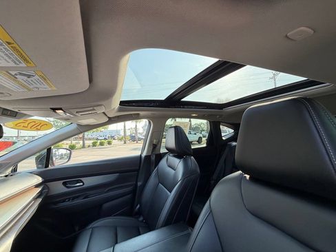 Certified 2025 Nissan Murano SL AWD/4WD image 25