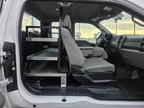 Used 2018 Ford F250 XL w/ Power Equipment Group image 8