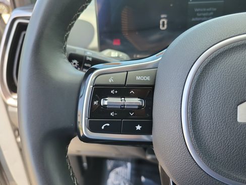 Used 2025 Kia Sorento S w/ Panoramic Sunroof Package FWD image 23