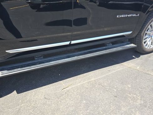 Used 2023 GMC Yukon Denali AWD/4WD image 43