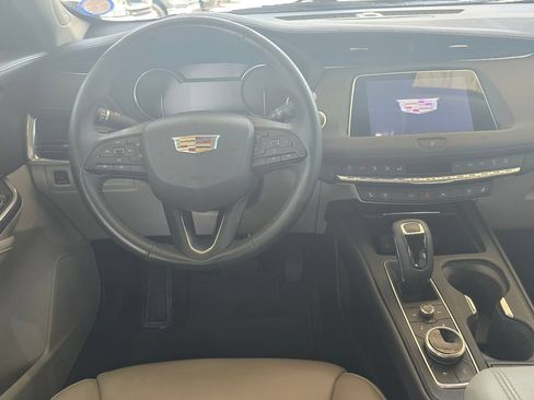 Used 2019 Cadillac XT4 Premium Luxury FWD image 4