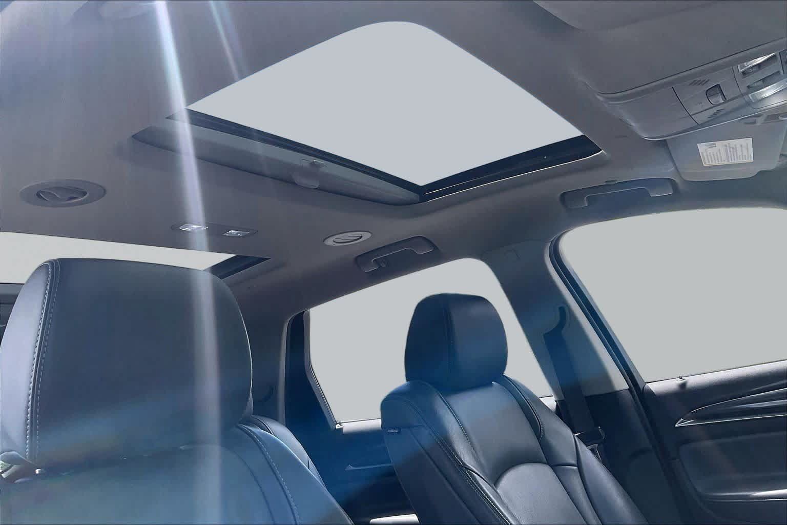 Used 2019 Buick Enclave Essence w/ Trailering Package, 5000 lbs. AWD/4WD image 13