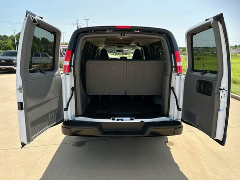 Used 2023 Chevrolet Express 3500 LS image 22