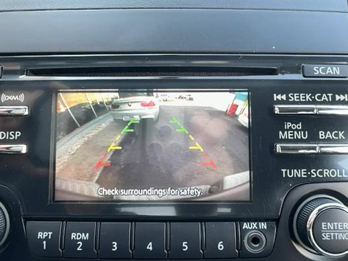 Used 2013 Nissan Frontier SV w/ SV Value Truck Pkg RWD image 10