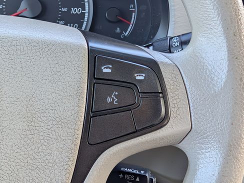 Used 2014 Toyota Sienna LE FWD image 29