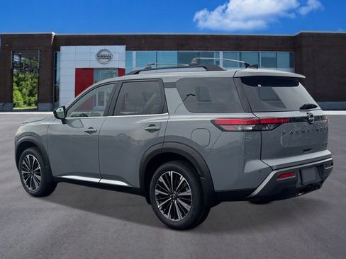 New 2026 Nissan Pathfinder Platinum w/ Lighting Package AWD/4WD image 3