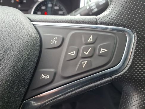 Used 2021 Chevrolet Equinox LT FWD image 20