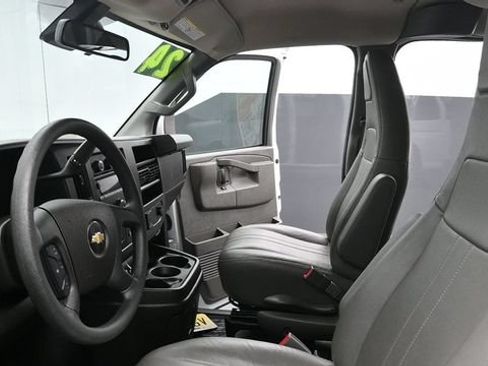 Used 2024 Chevrolet Express 3500 LS RWD image 23