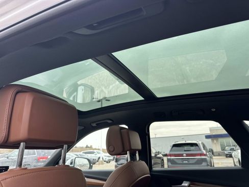 Used 2023 Audi Q5 2.0T Premium w/ Convenience Package image 13