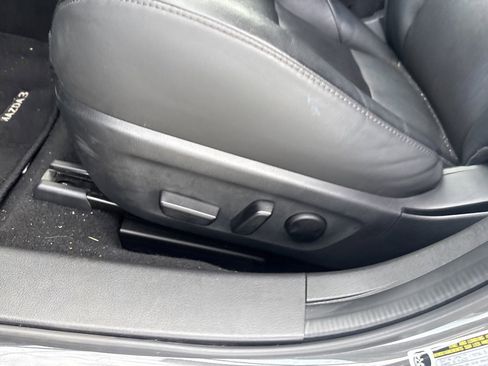 Used 2023 MAZDA MAZDA3 2.5 Turbo Sedan w/Premium Plus image 15