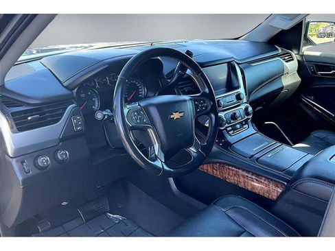 Used 2020 Chevrolet Tahoe Premier AWD/4WD image 14