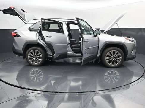 Used 2023 Toyota RAV4 XLE Premium AWD/4WD image 38