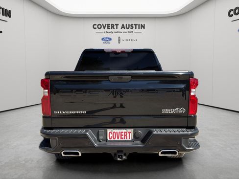 Used 2021 Chevrolet Silverado 1500 High Country w/ Technology Package image 4