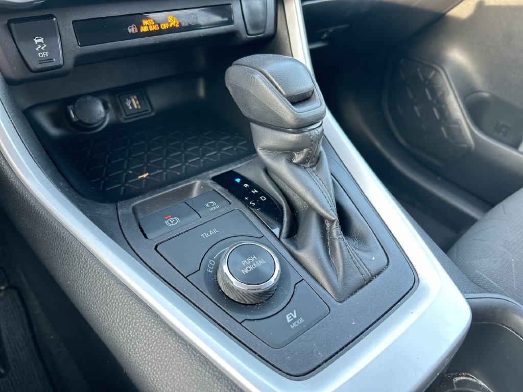 Certified 2024 Toyota RAV4 XLE AWD/4WD image 27