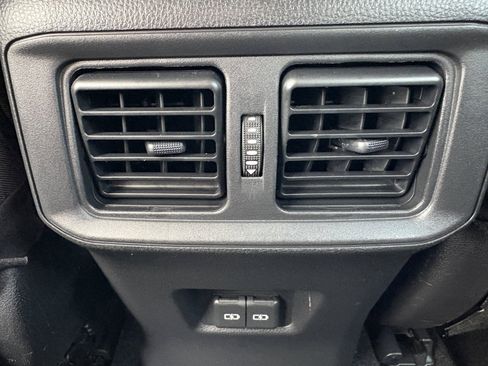 Used 2024 Toyota RAV4 XLE FWD image 11