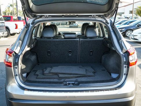 Used 2020 Nissan Rogue Sport SV w/ Technology Package FWD image 24