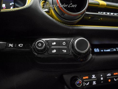 Used 2021 Ferrari 812 Superfast RWD image 18