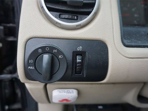 Used 2007 Ford Freestyle SEL image 3