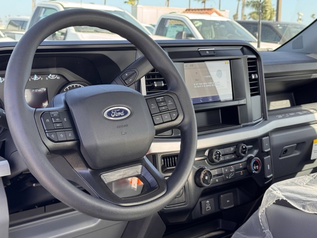 New 2025 Ford F350 XL w/ XL Chrome Package RWD image 23