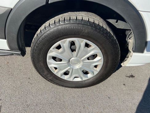 Used 2023 Ford Transit 350 XLT image 12