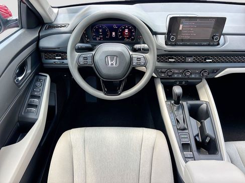 Certified 2023 Honda Accord EX image 26