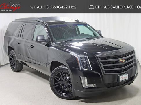 Used 2017 Cadillac Escalade ESV Luxury image 1
