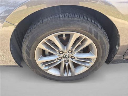 Used 2015 Toyota Camry SE FWD image 13