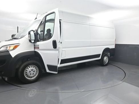 Used 2025 RAM ProMaster 2500 w/ Convenience Group FWD image 31